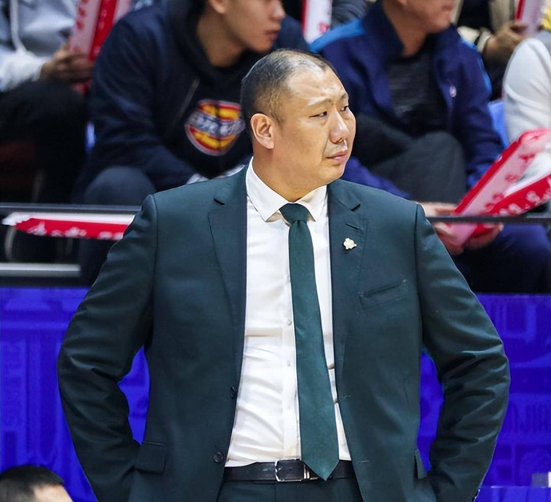 开云体育入口北京首钢发布备战花絮，集结日篮板制胜，法国杯任务艰巨，资深球员宣示担当的简单介绍